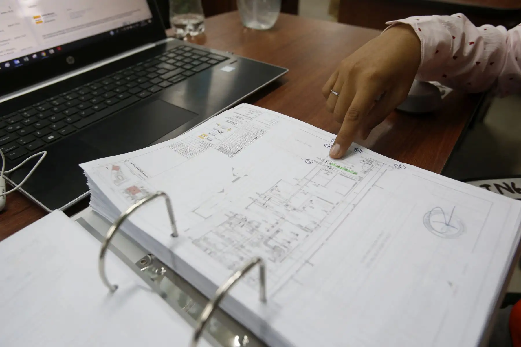 Panamericanos Lima 2019. Deportistas, ingenieras, arquitectas y obreras; mujeres todas, forman parte del Programa Lima 2019. La Ingeniera Civil, Carla Gamarra de 30 años de edad es la encargada del control de calidad en la sede del Polideportivo.  Foto: ANDINA/Nathalie Sayago