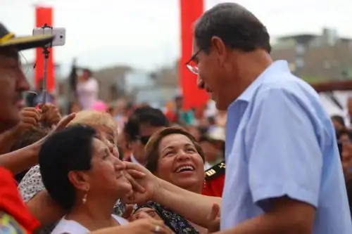 Jefe del Estado, Martín Vizcarra, destacó rol de la mujer en la sociedad peruana.