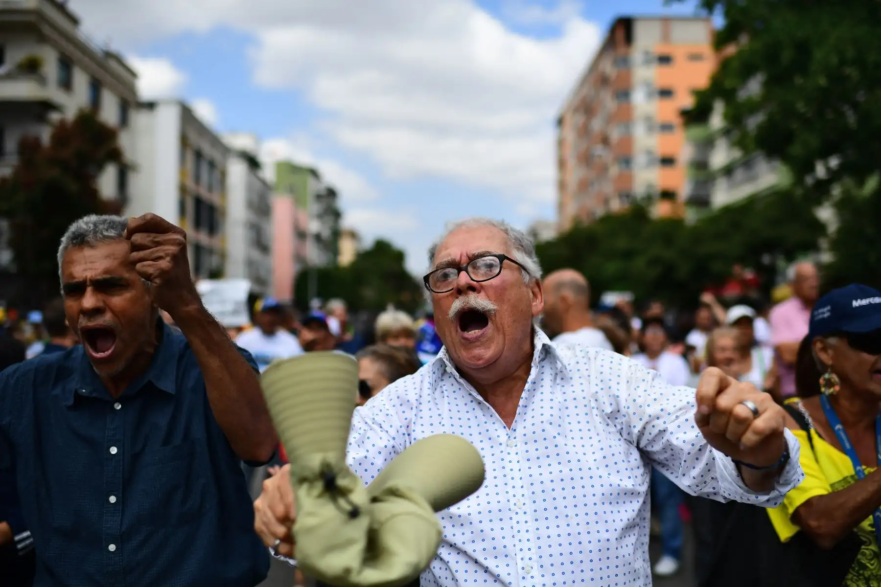 Simpatizantes del líder opositor venezolano y autoproclamado presidente interino Juan Guaido, se manifiestan en Caracas. AFP