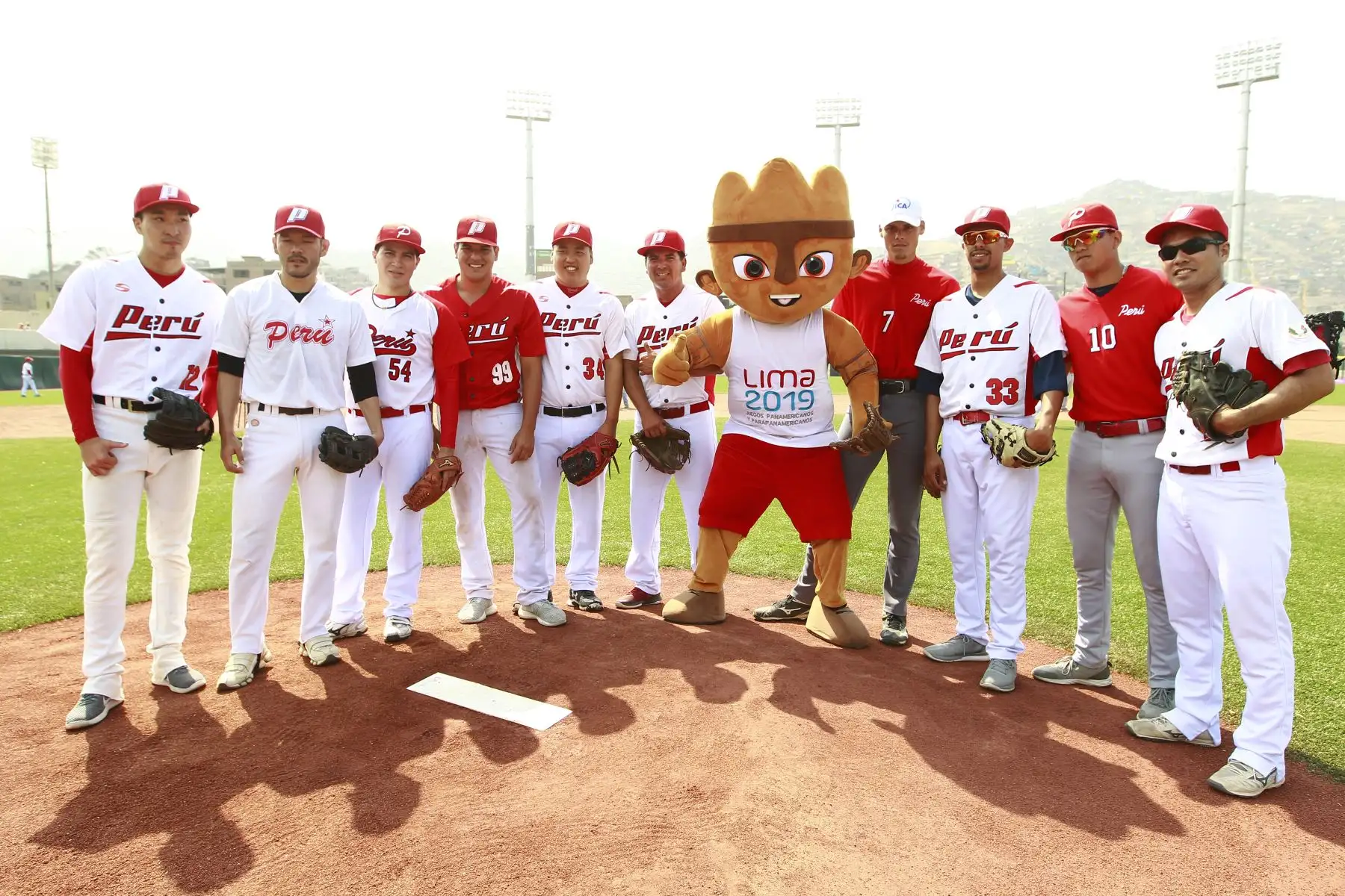 El jefe del comité organizador de los Panamericanos 2019 , Carlos Neuhaus participa en la entrega  del nuevo estadio Béisbol que será utilizado en los Juegos Panamericanos 2019.Foto: ANDINA/Eddy Ramos