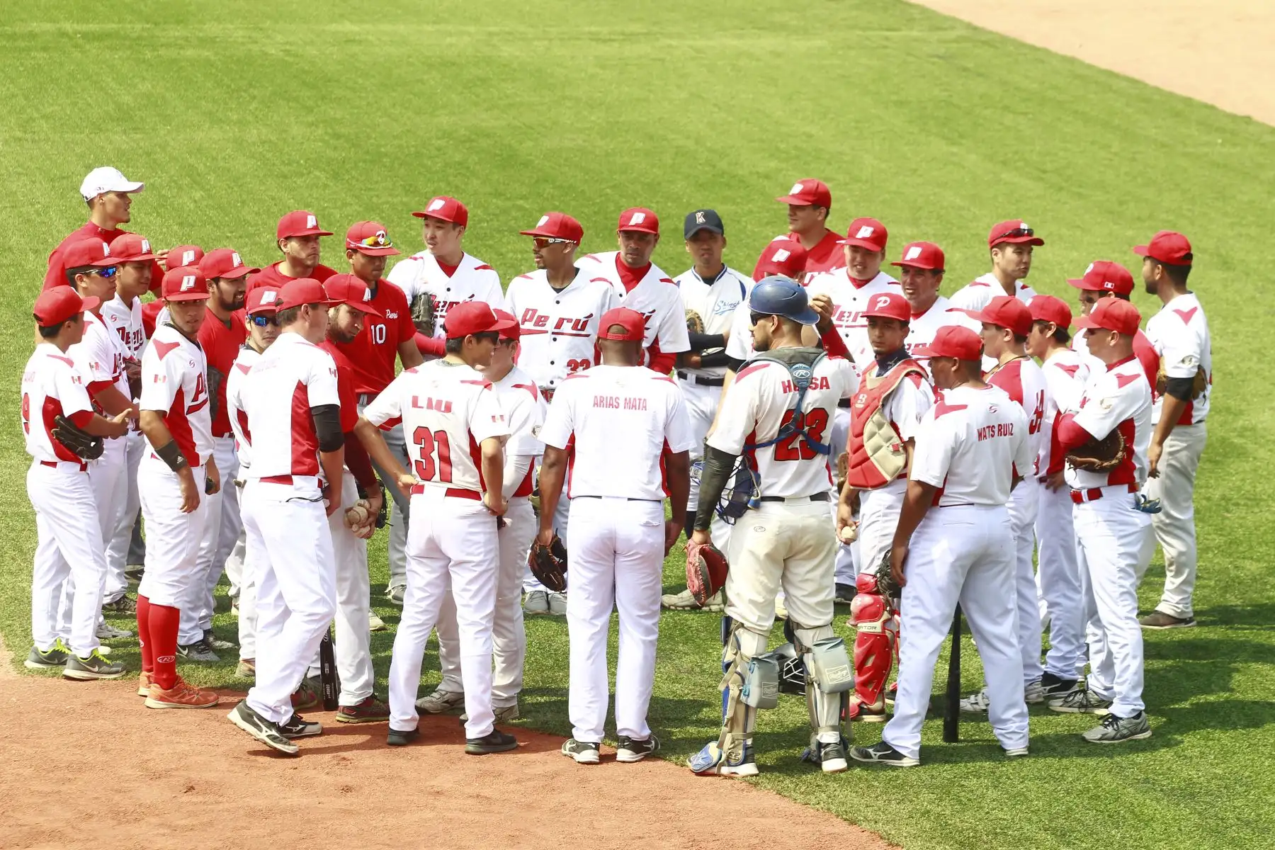 Integrantes de la selección de béisbol aprovecharon la entrega del estadio para llevar a cabo su primer entrenamiento oficial , donde se disputará los Juegos Panamericanos 2019Foto: ANDINA/Eddy Ramos