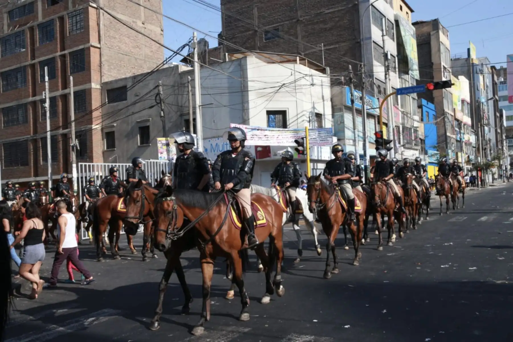Ejecutan megaoperativo en Gamarra y disponen su cierre por 72 horas. Foto: ANDINA/ Norman Córdova