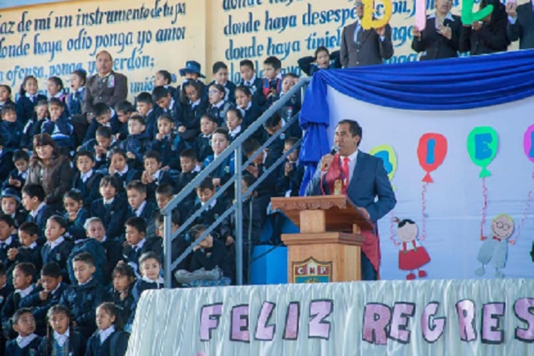 El gobernador regional Juan Carlos Morillo Ulloa presidió las ceremonias de inicio del año escolar 2019, en la institución educativa Santa Rosa de Viterbo en Huaraz y en el Politécnico Nacional del Santa en Chimbote. En ambos locales se comprometió en hacer realidad la reconstrucción de sus infraestructuras.