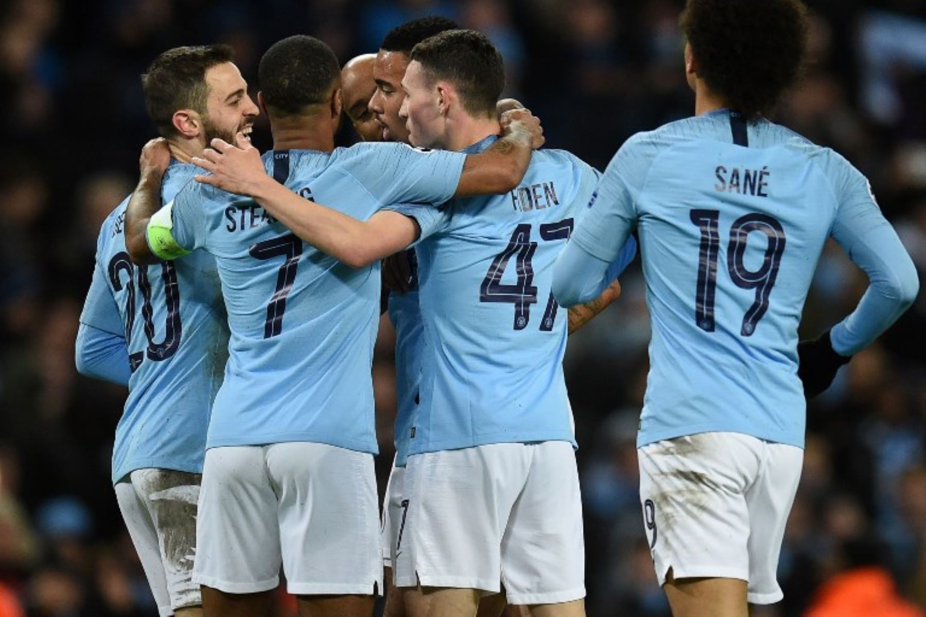 Manchester City goleo 7-0 a Shalke y se instalÃ³ en los cuartos de final de la Liga de Campeones