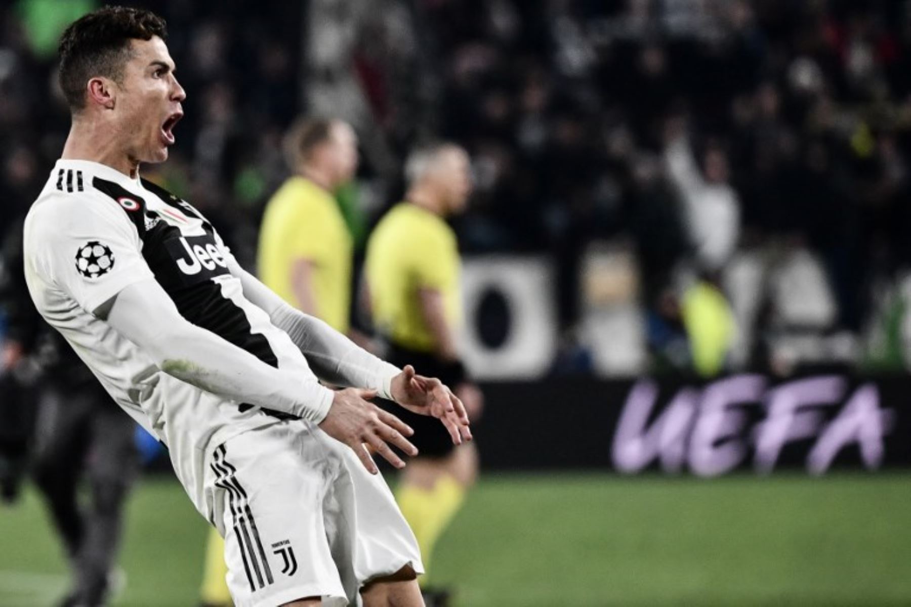 Cristiano Ronaldo llevó a la Juventus a los cuartos de final de la Liga de Campeones