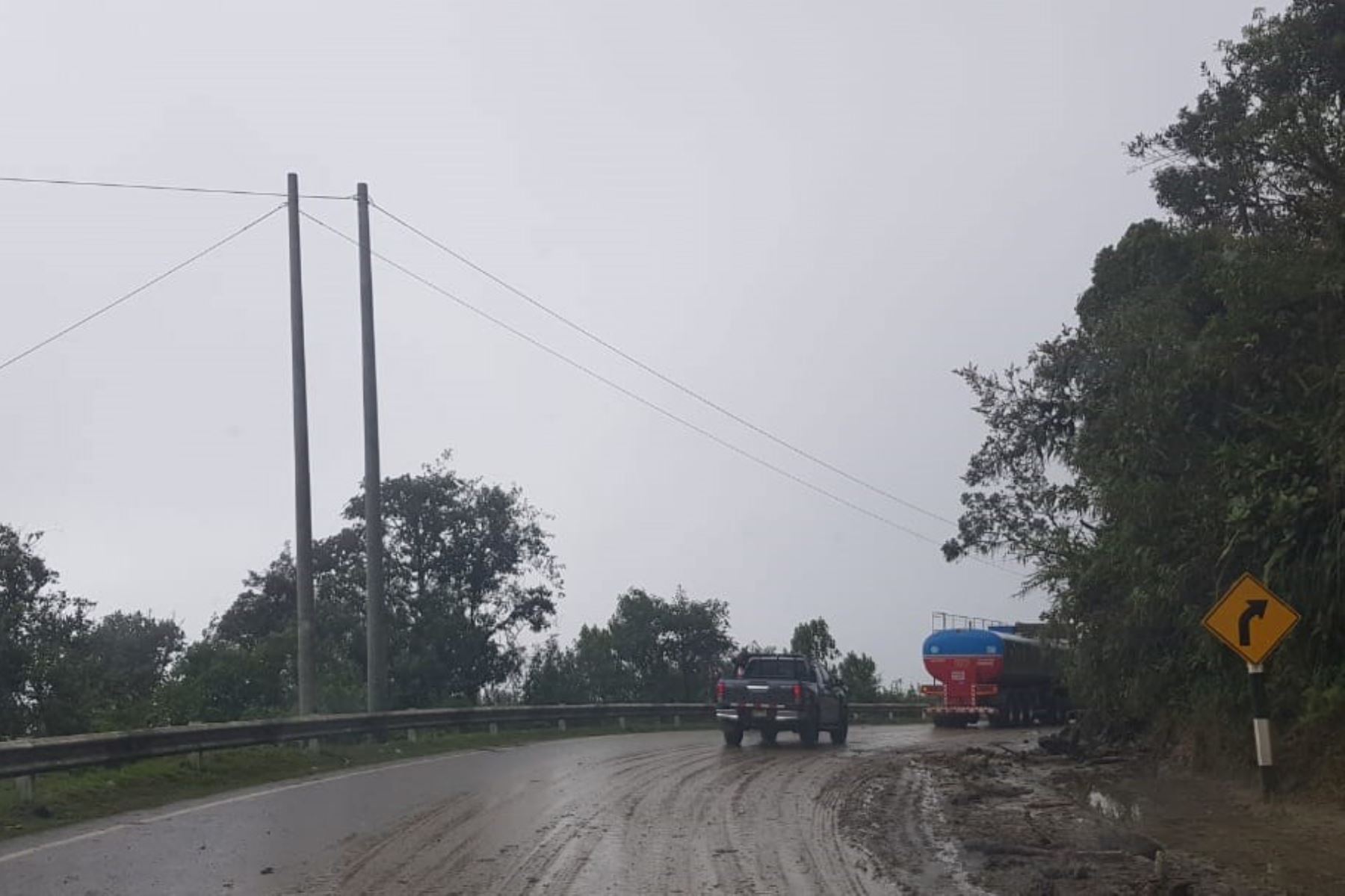 Provías Nacional habilitó parcialmente el tránsito entre los kilómetros 47 y 52 del tramo Huánuco-Tingo María.