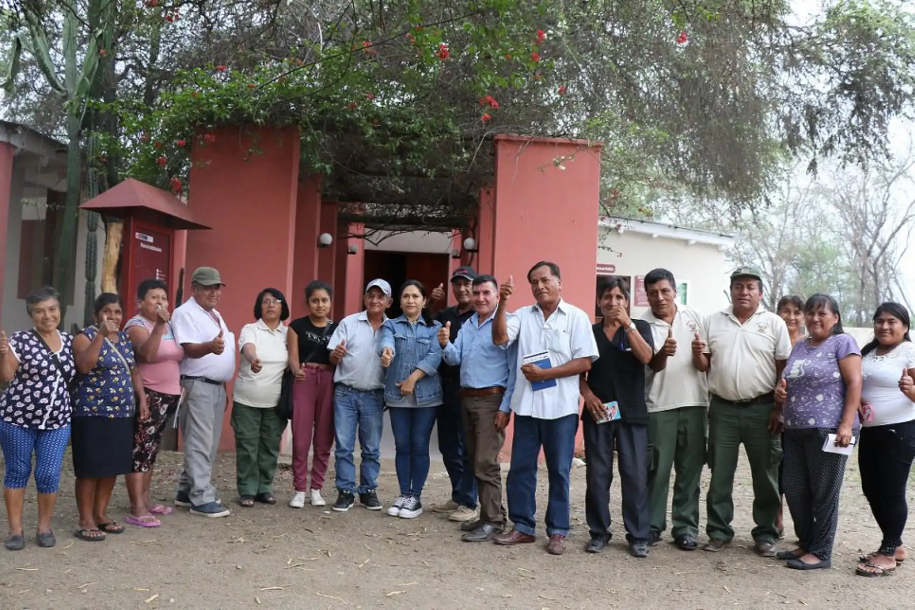 Más de 200 pobladores de la provincia lambayecana de Ferreñafe integrarán los nuevos Comités de Vigilancia del Santuario Histórico Bosque de Pómac, iniciativa promovida por el Servicio Nacional de Áreas Naturales Protegidas por el Estado (Sernanp), organismo adscrito al Ministerio del Ambiente (Minam).