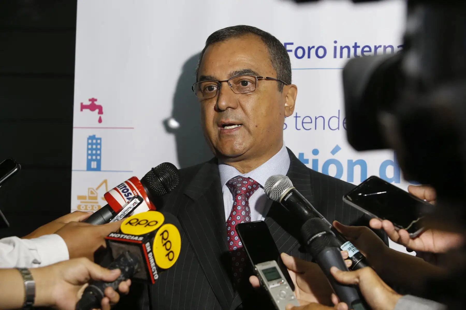 Ministro de Economía y Finanzas, Carlos Oliva.Foto:  ANDINA/Nathalie Sayago