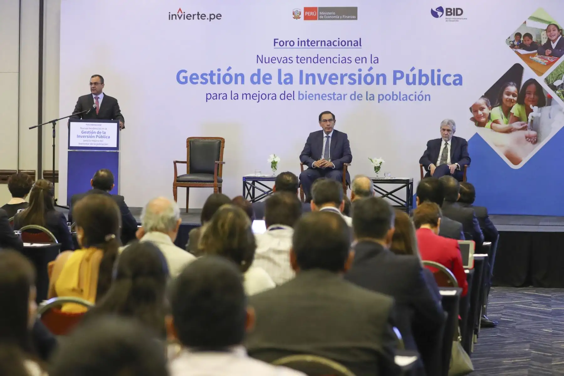 Mandatario inaugura  Seminario Internacional "Nuevas tendencias en la gestión de la inversión pública para la mejora del bienestar de la población". Foto: ANDINA/ Prensa Presidencia/ Andres Valle