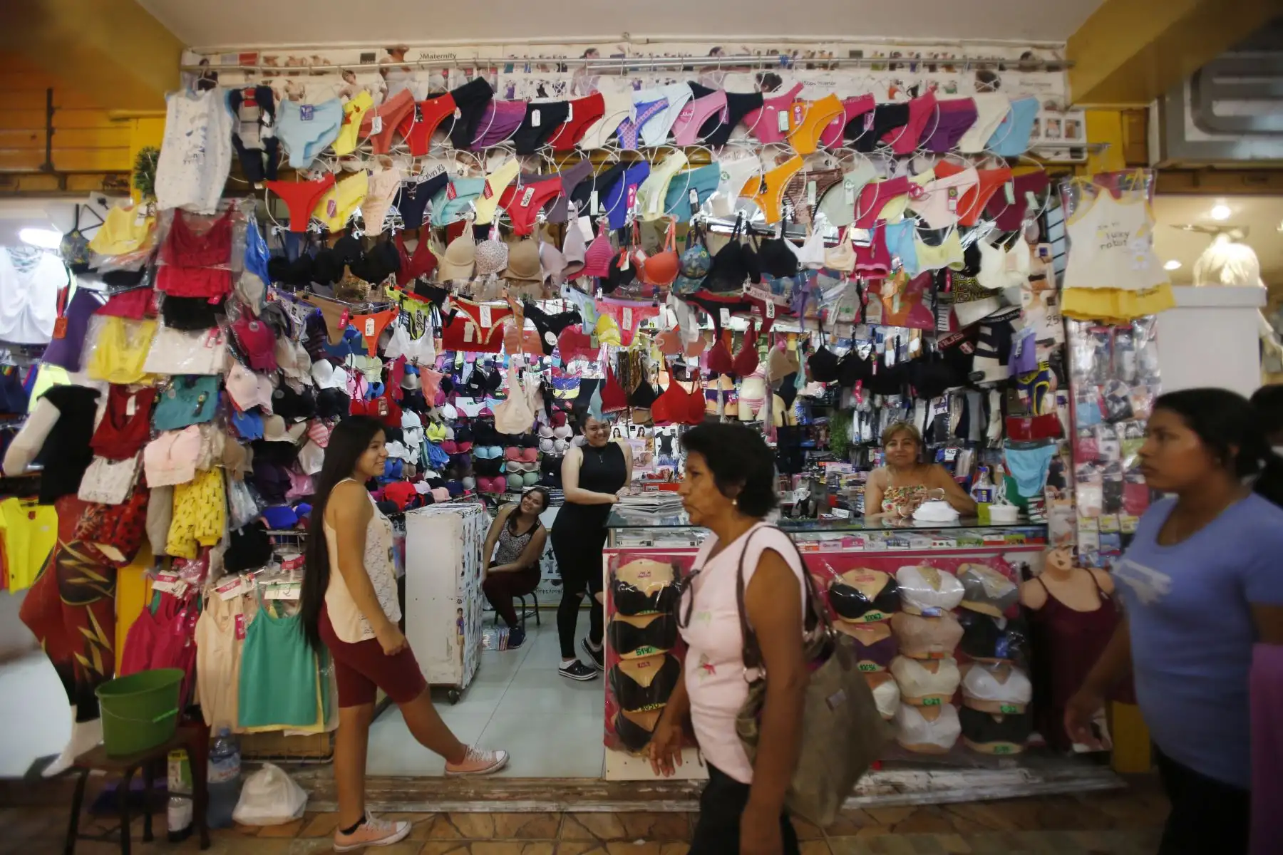 Emporio comercial de Gamarra abre nuevamente después del cumplimiento de cierre por 72 horas. Foto: ANDINA/Nathalie Sayago