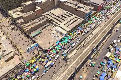 Alcalde de La Victoria, George Forsyth, afirma que aún no canta victoria, operativo de Gamarra aún no termina; pero en la avenida Aviación será el siguiente. Foto: ANDINA.