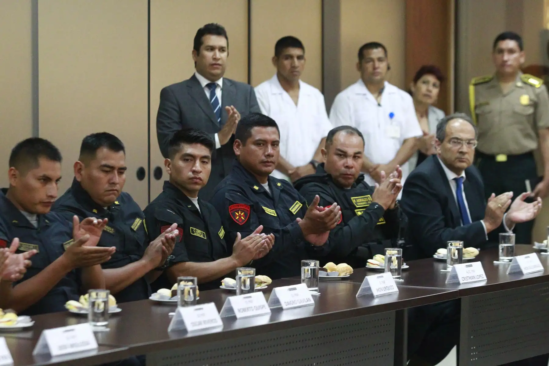 Ministro del Interior, Carlos Moran reconoce labor y premia a valerosos policías. 
Foto: ANDINA/Eddy Ramos