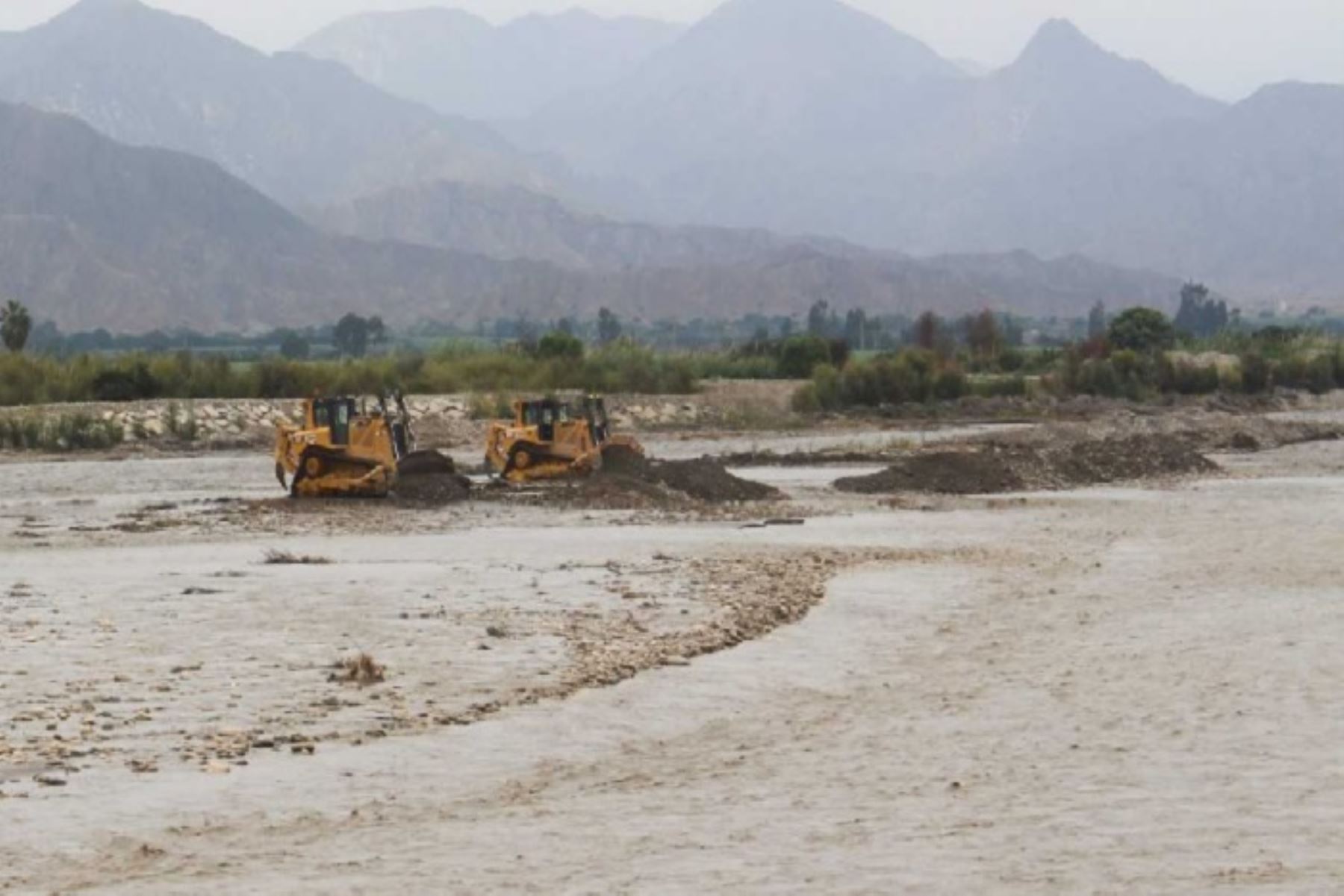 La Libertad: continúan actividades de prevención en río Chicama