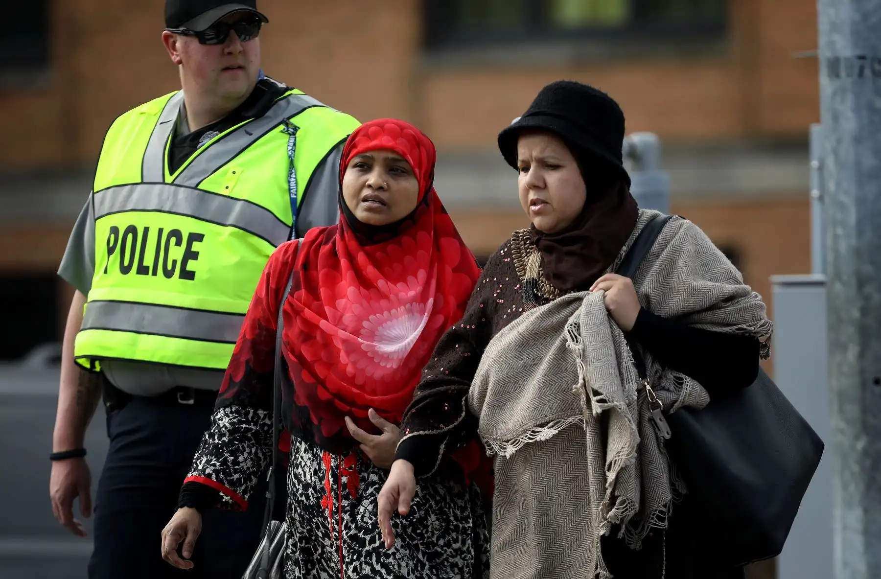 Estadounidenses musulmanes llegan para las oraciones de los viernes en el Centro Islámico Dar Al Hijrah en Virginia. Foto: AFP