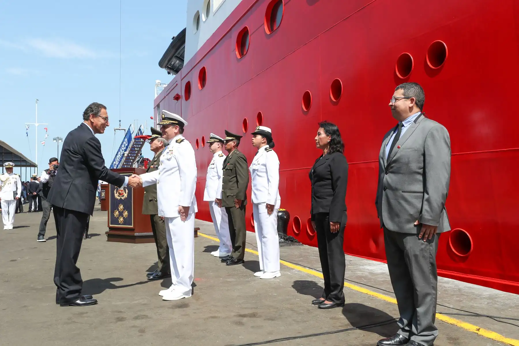 Presidente Vizcarra presidió ceremonia de zarpe del BAP Unión y arribo del BAP Carrasco.
Foto: ANDINA/ MINDEF