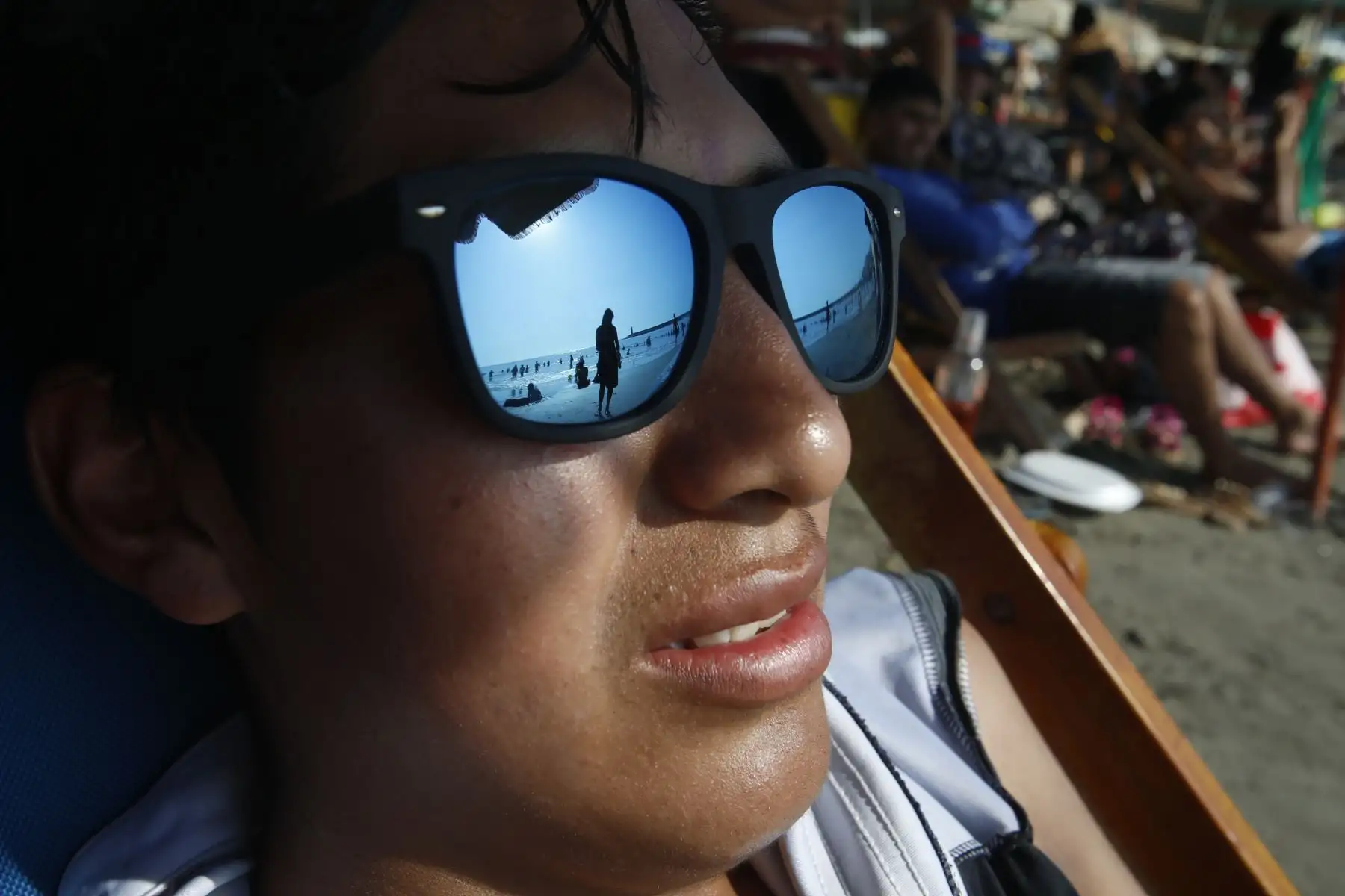 Familias disfrutan del fin de semana soleado en la Playa Agua Dulce de Chorrillos. Foto: ANDINA/Nathalie Sayago