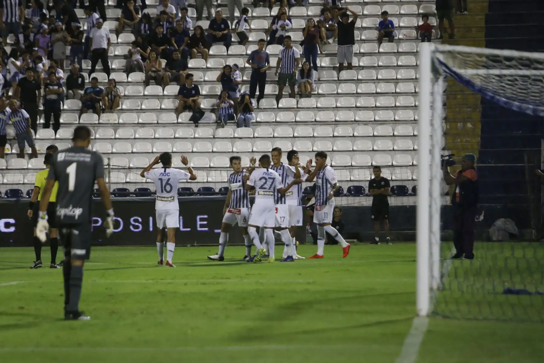 Alianza empata 2 - 2 con Deportivo Municipal en Matute. Foto: ANDINA/Nathalie Sayago