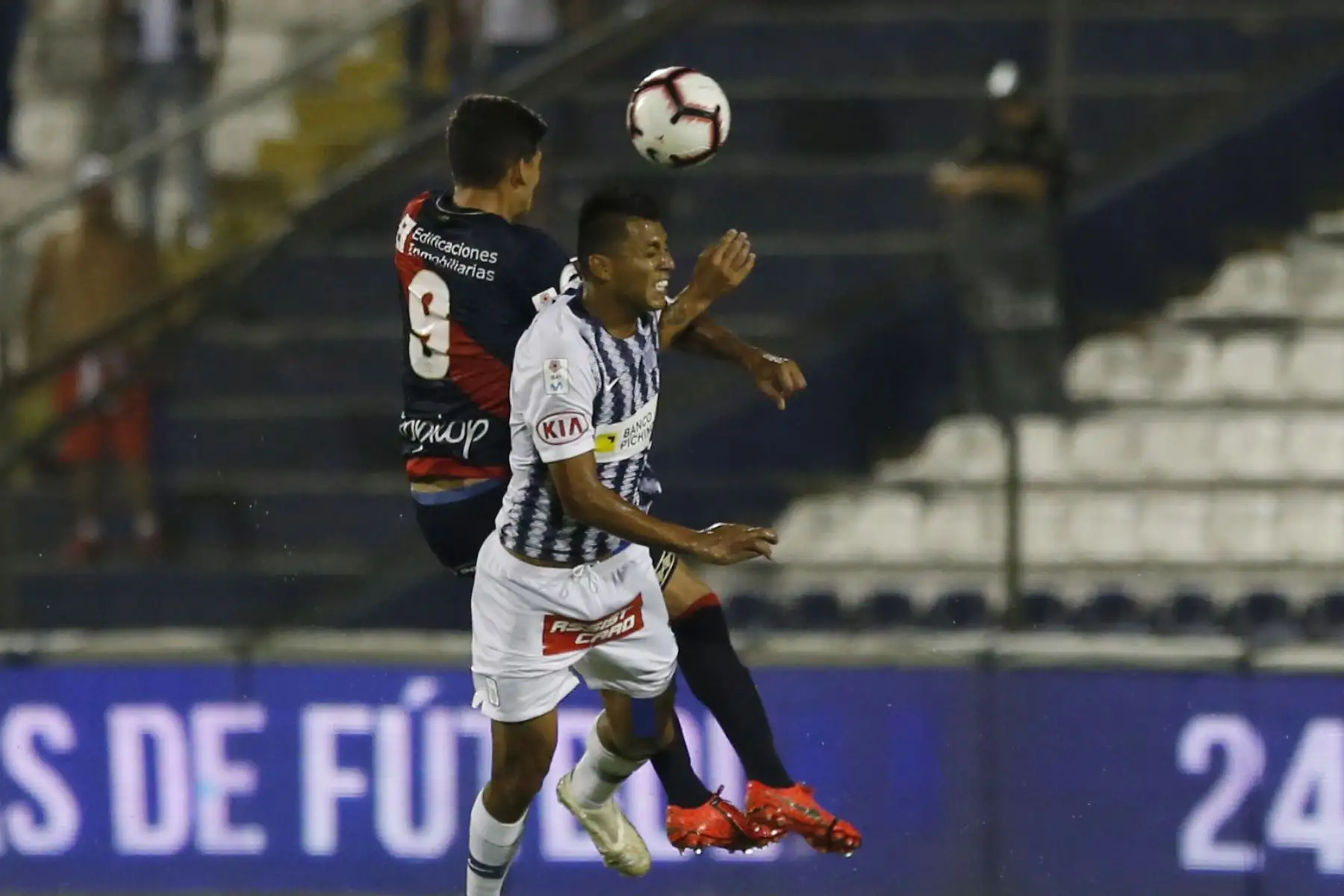 Alianza empata 2 - 2 con Deportivo Municipal en Matute. Foto: ANDINA/Nathalie Sayago