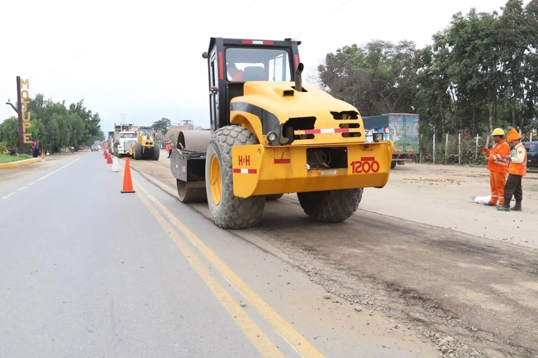 Reconstrucción de la carretera Olmos - Lambayeque. Foto: Cortesía.