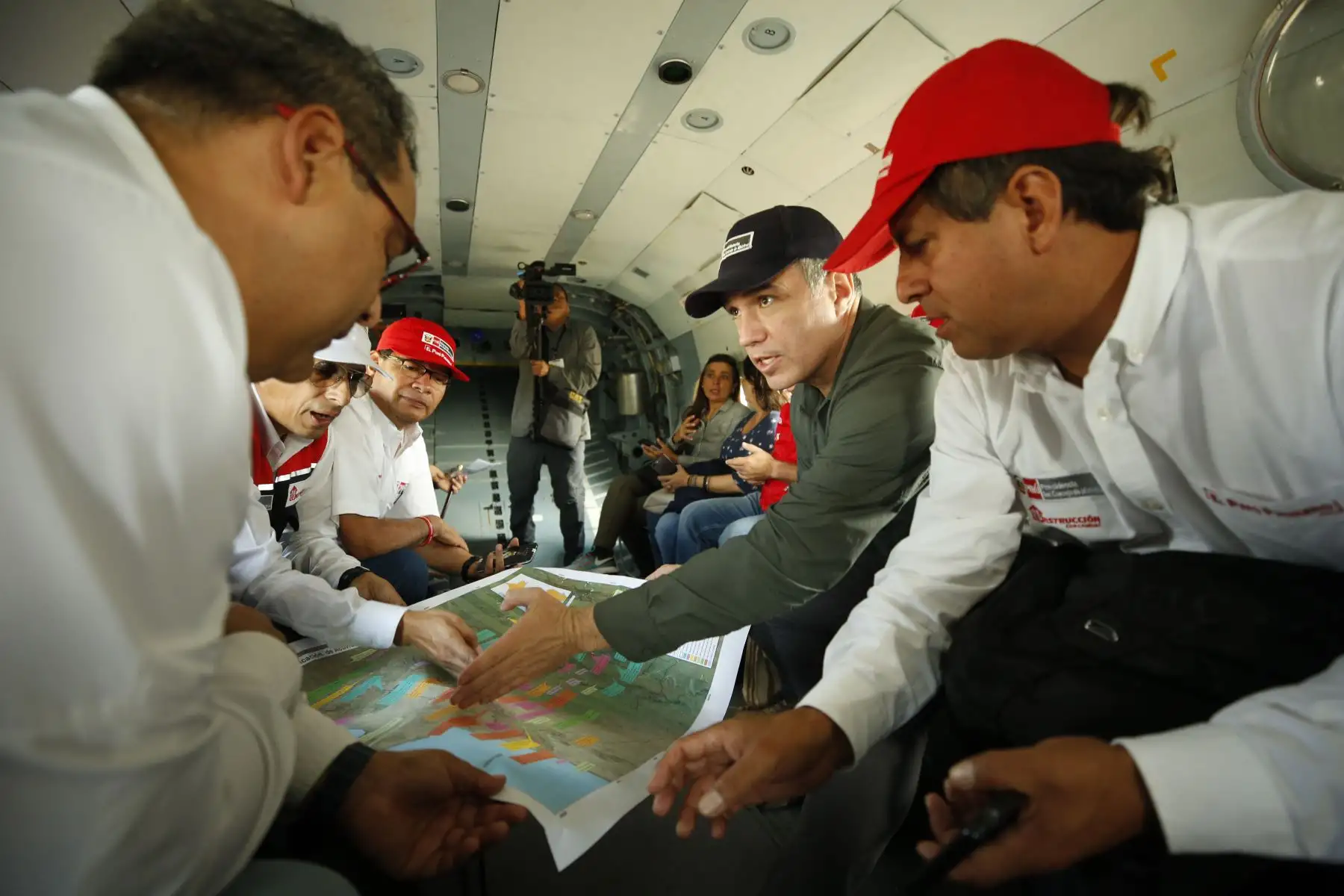 Presidente del Consejo de Ministros, Salvador del Solar Labarthe, inspeccionó diversos trabajos en la ejecución de carreteras, puentes, canales, reforzamiento de diques y construcción de viviendas en Piura. Foto: ANDINA/PCM