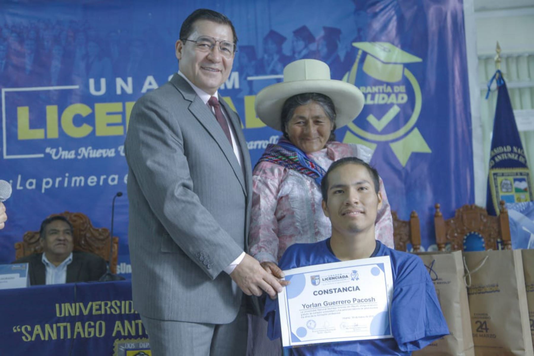 La Universidad Nacional Santiago Antúnez de Mayolo  de Huaraz le dio la bienvenida a Yorlan Guerrero, quien ingresó a la carrera de Economía.