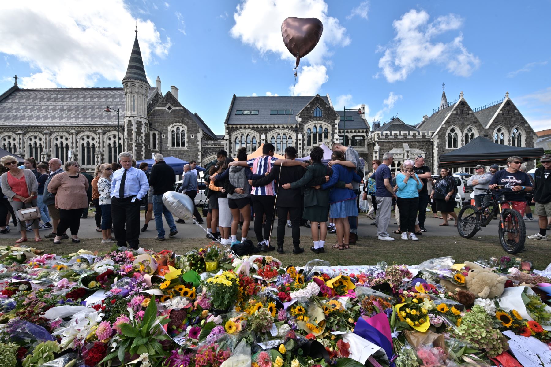 Homenaje a las víctimas de los ataques a la mezquita de Christchurch en Nueva Zelanda. Foto: AFP