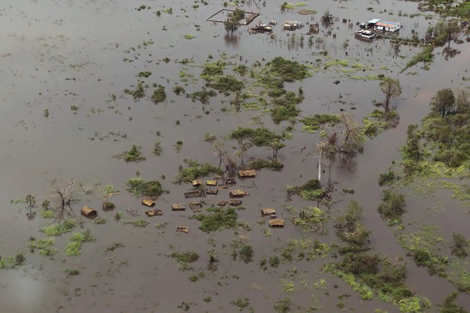 Las Inundaciones causadas por el ciclón Idai en Mozambique y Zimbabwe causo la muerte de 162 personas. Foto: AFP