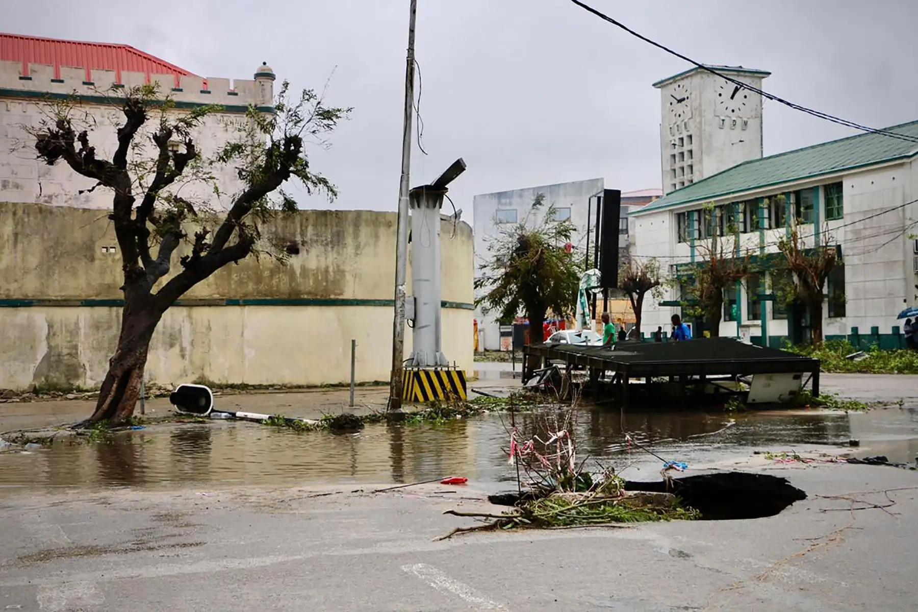 Calles inundadas en el centro de la ciudad de Beira. Foto: AFP
