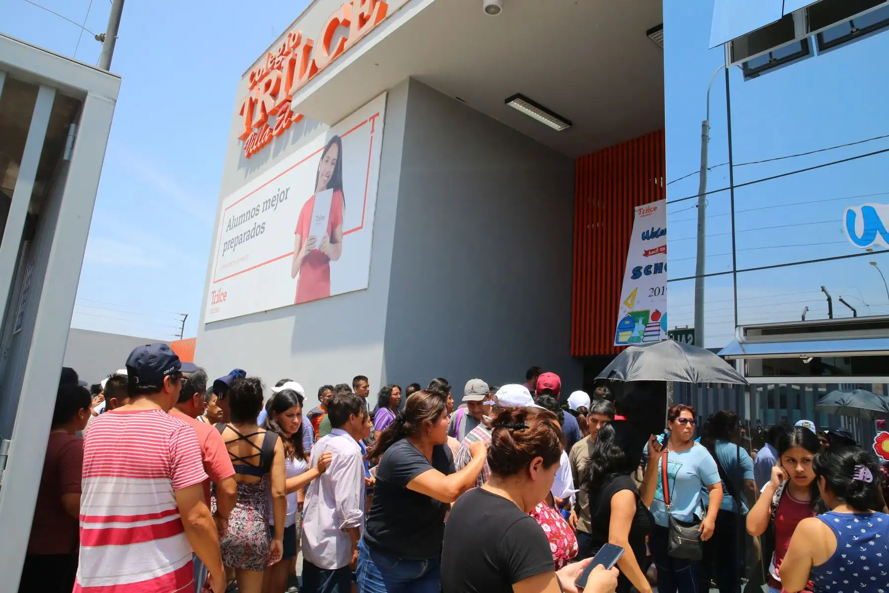 Villa El Salvador: un escolar muerto y otro herido por disparos en colegio. Foto: ANDINA/ Vidal Tarqui Villa El Salvador: un escolar muerto y otro herido por disparos en colegio. Foto: ANDINA/ Vidal Tarqui