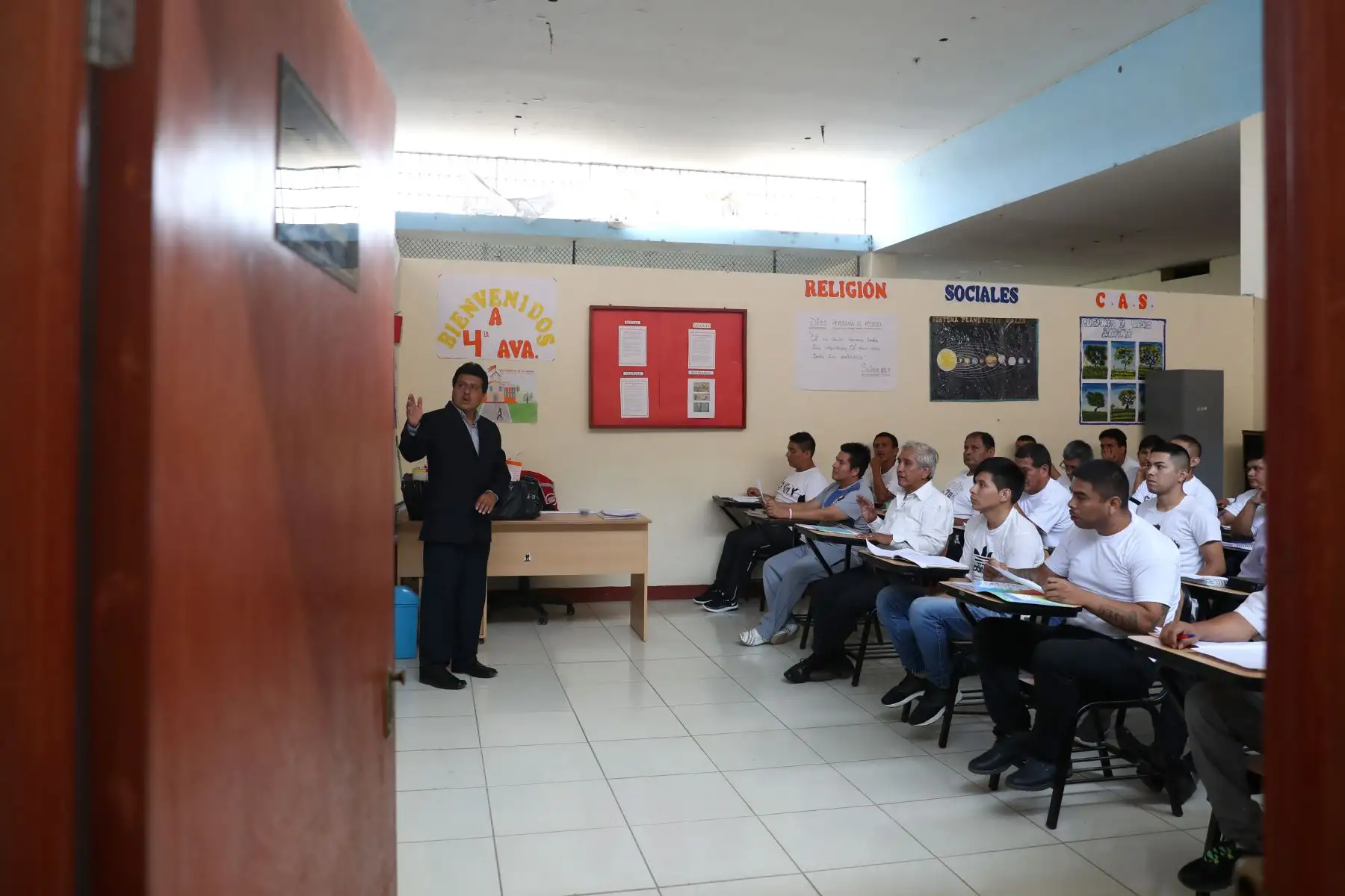 722 internos estudian en el Centro de educación básica del Penal de Lurigancho.  Foto: ANDINA/Melina Mejía