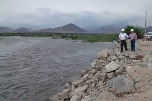 El caudal del Santa, el río principal de Áncash, alcanzó este mediodía los 396.5 metros cúbicos por segundo. Foto: ANDINA/Gonzalo Horna