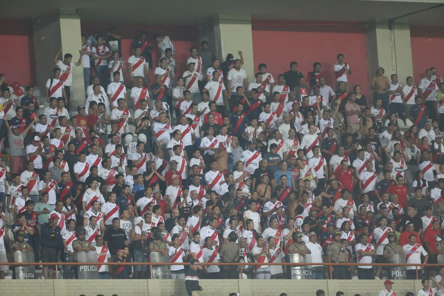 Deportivo Municipal perdió 3-0 frente al Atlético Colón de Santa Fe,en el  partido de ida por la primera fase de la Copa Sudamericana 2019, en el estadio nacional.Foto.ANDINA/ Jhony Laurente
