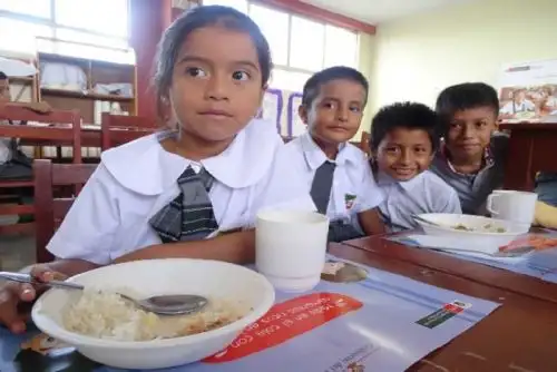 Cerca de 125,000 escolares de 1,633 instituciones públicas de la región Lambayeque reciben el servicio alimentario del Ministerio de Desarrollo e Inclusión Social (Midis), a través del Programa Nacional de Alimentación Escolar Qali Warma.
