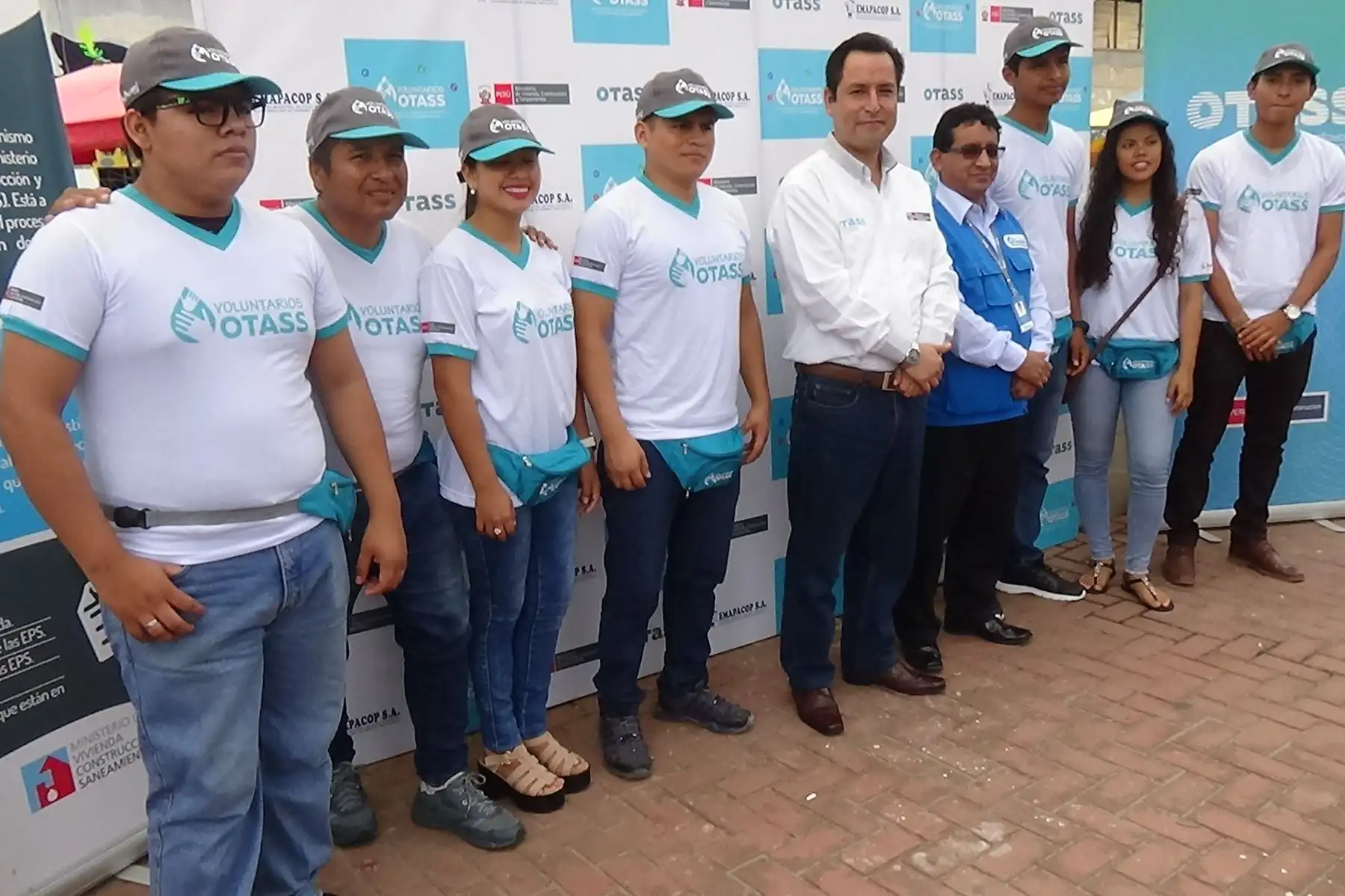 Jóvenes voluntarios promueven buen uso de los servicios de agua potable y alcantarillado en Pucallpa. ANDINA/Difusión