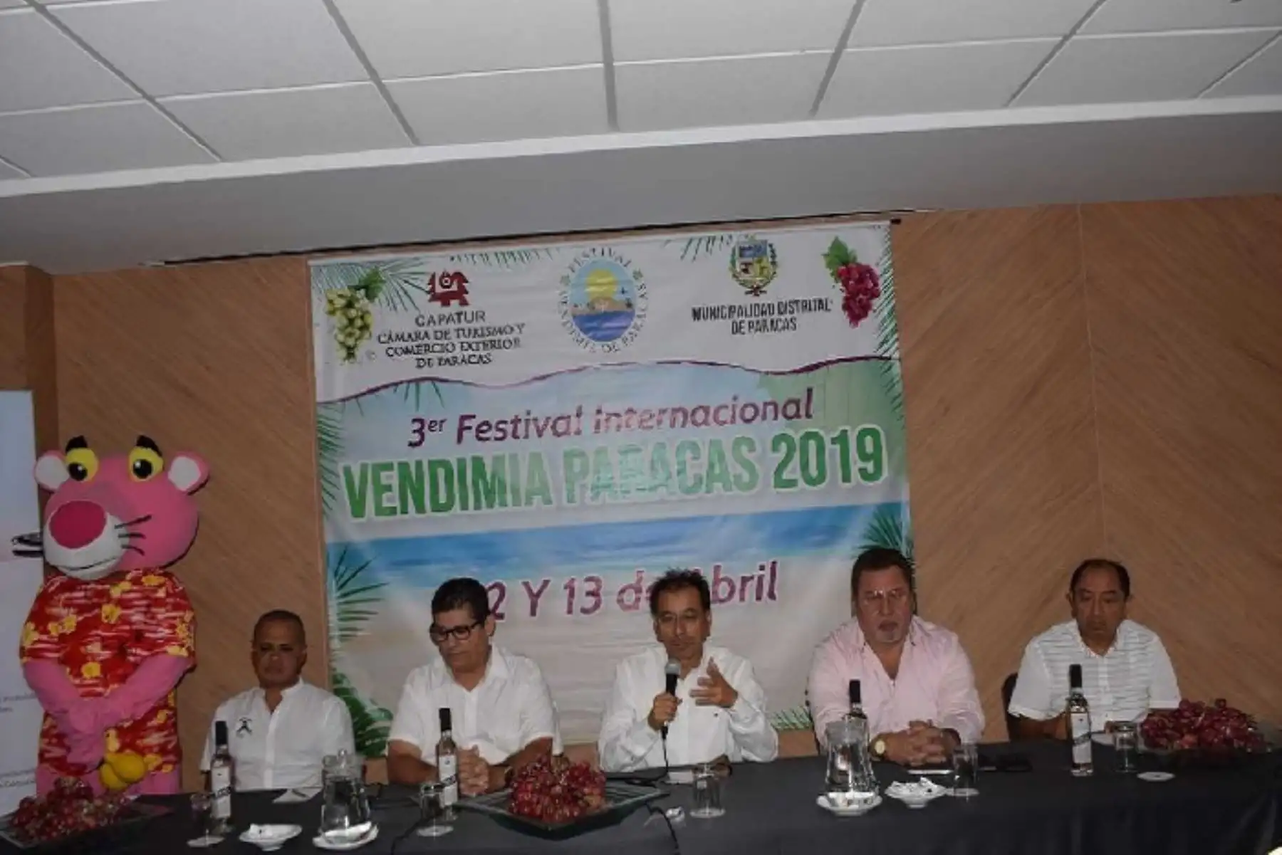 Alrededor de 10,000 visitantes captará el III Festival Internacional de La Vendimia – Paracas 2019, en la región Ica, a realizarse del 12 al 13 de abril próximo, estimó el presidente de  la Cámara de Turismo y Comercio Exterior de Paracas (Capatur), Eduardo Jáuregui.