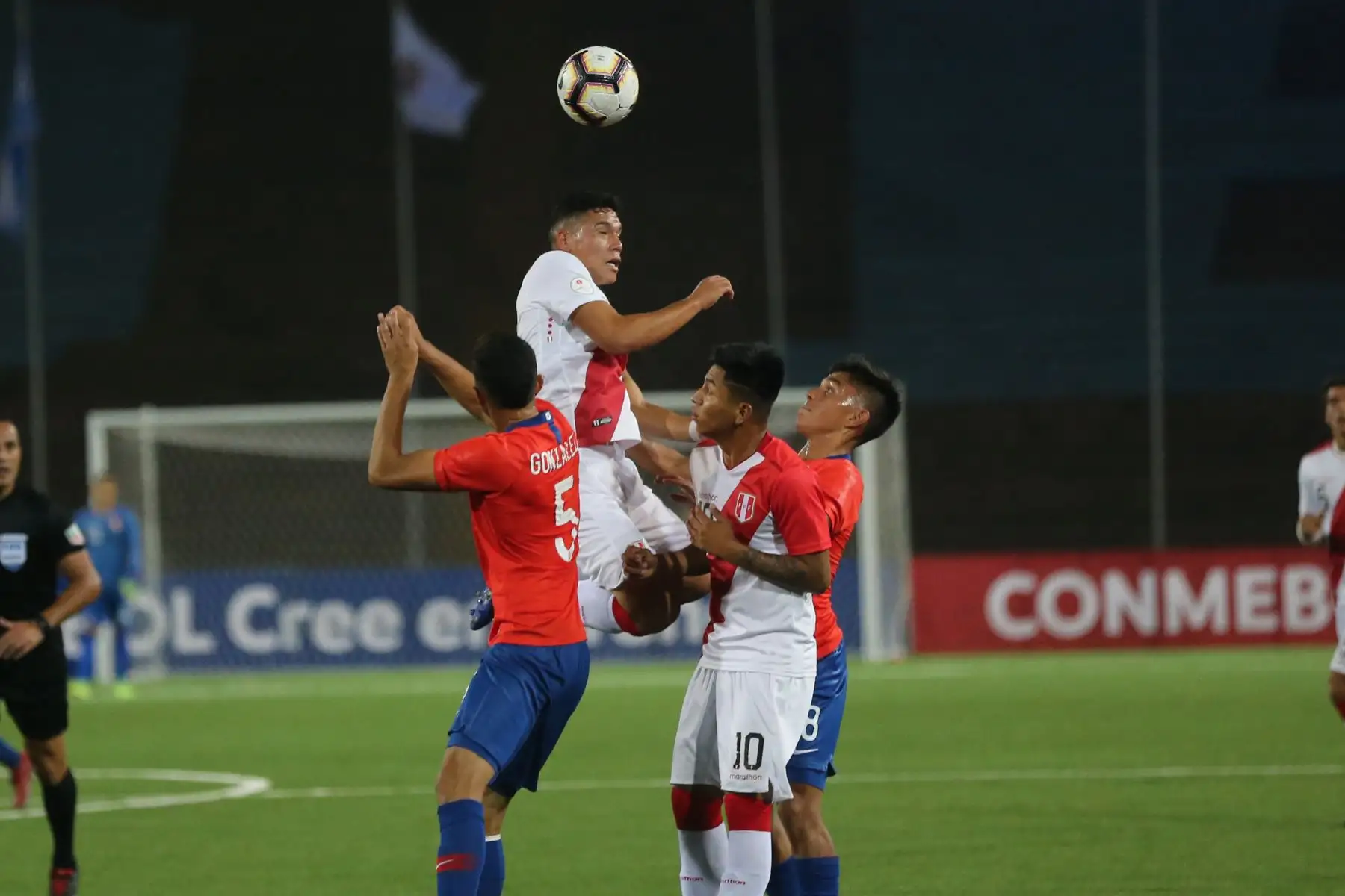 Partido entre Perú vs Chile, del Grupo A del Campeonato Sudamericano Sub 17, en el estadio de la UNMSM. Foto: ANDINA/ Jhony Laurente