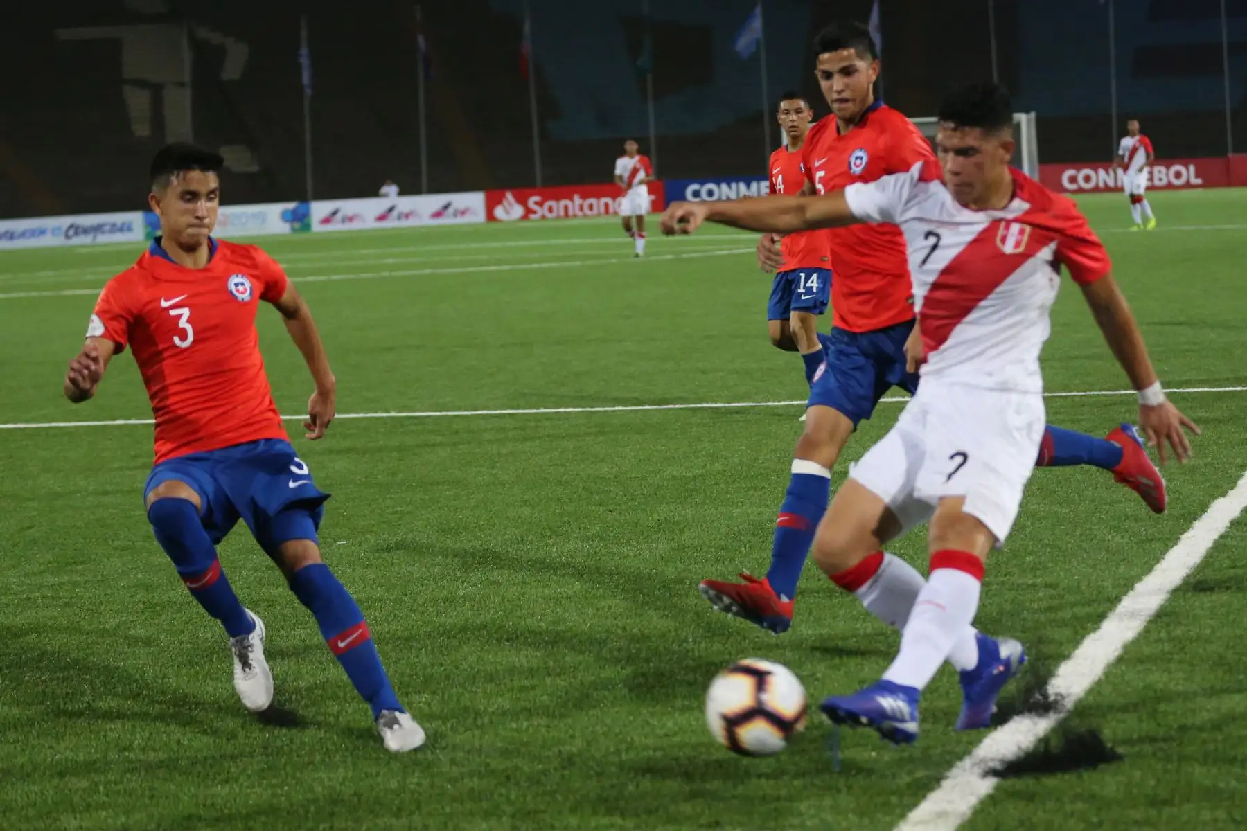 Partido entre Perú vs Chile, del Grupo A del Campeonato Sudamericano Sub 17, en el estadio de la UNMSM. Foto: ANDINA/ Jhony Laurente