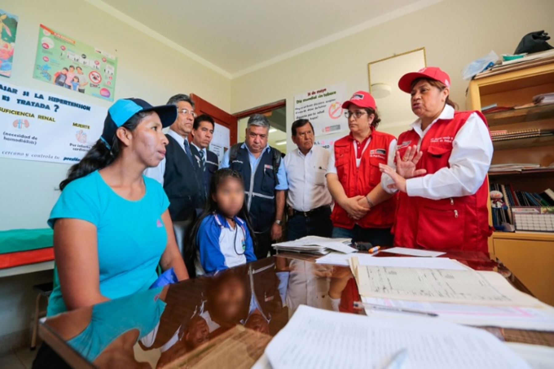 A fin de garantizar la salud de los niños expuestos a metales pesados del poblado de Yacango, ubicado en el distrito de Torata, región Moquegua, el Ministerio de Salud (Minsa) brinda atención médica especializada a cargo de 80 profesionales de salud.