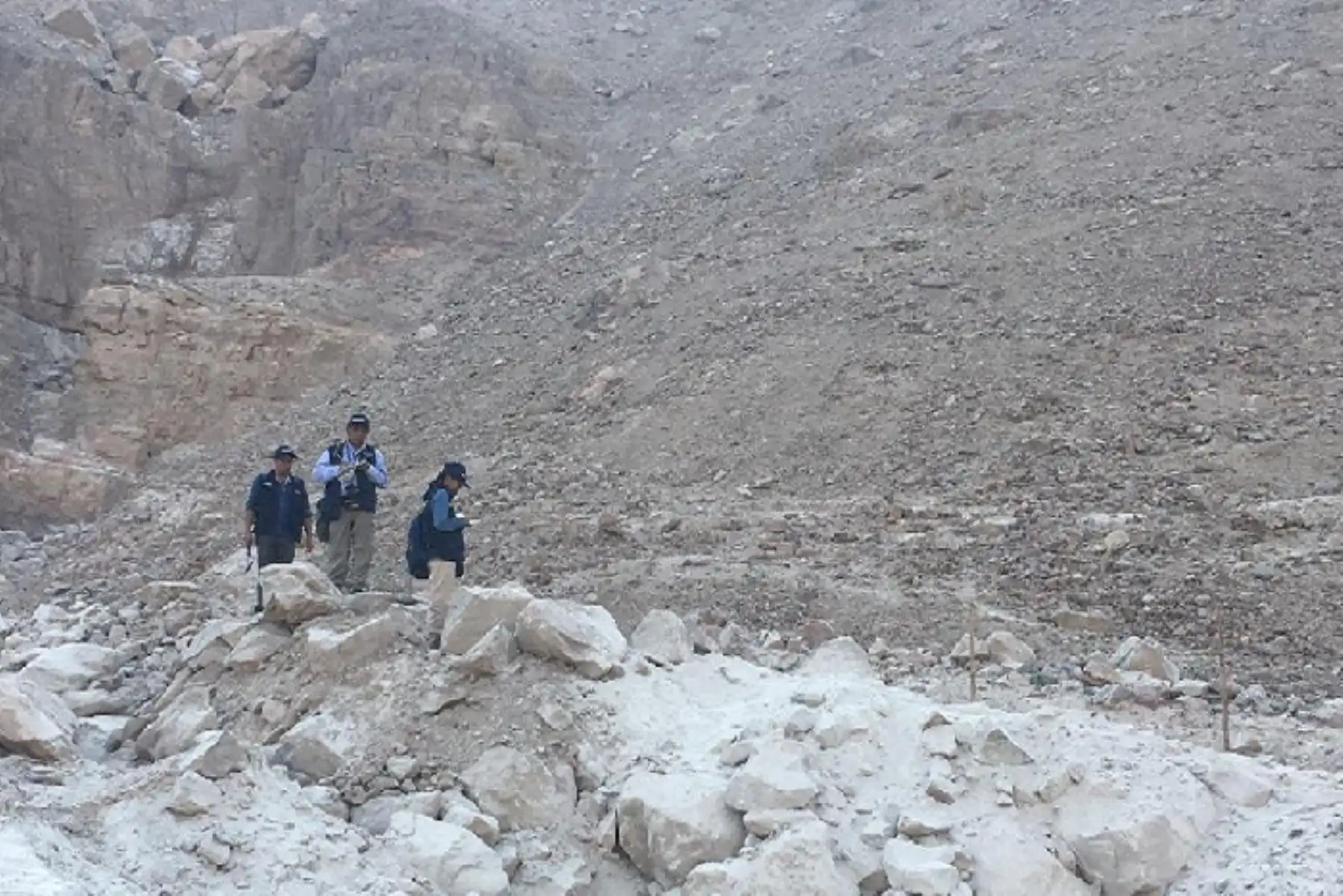 Los especialistas del Ingemmet identificaron en el distrito de Aplao, asentamiento humano Caspani y anexo Casquina, en la provincia arequipeña de Castilla, sectores con depósitos de rocas y suelos antiguos que se desplazan tanto en laderas y cauces de las quebradas.