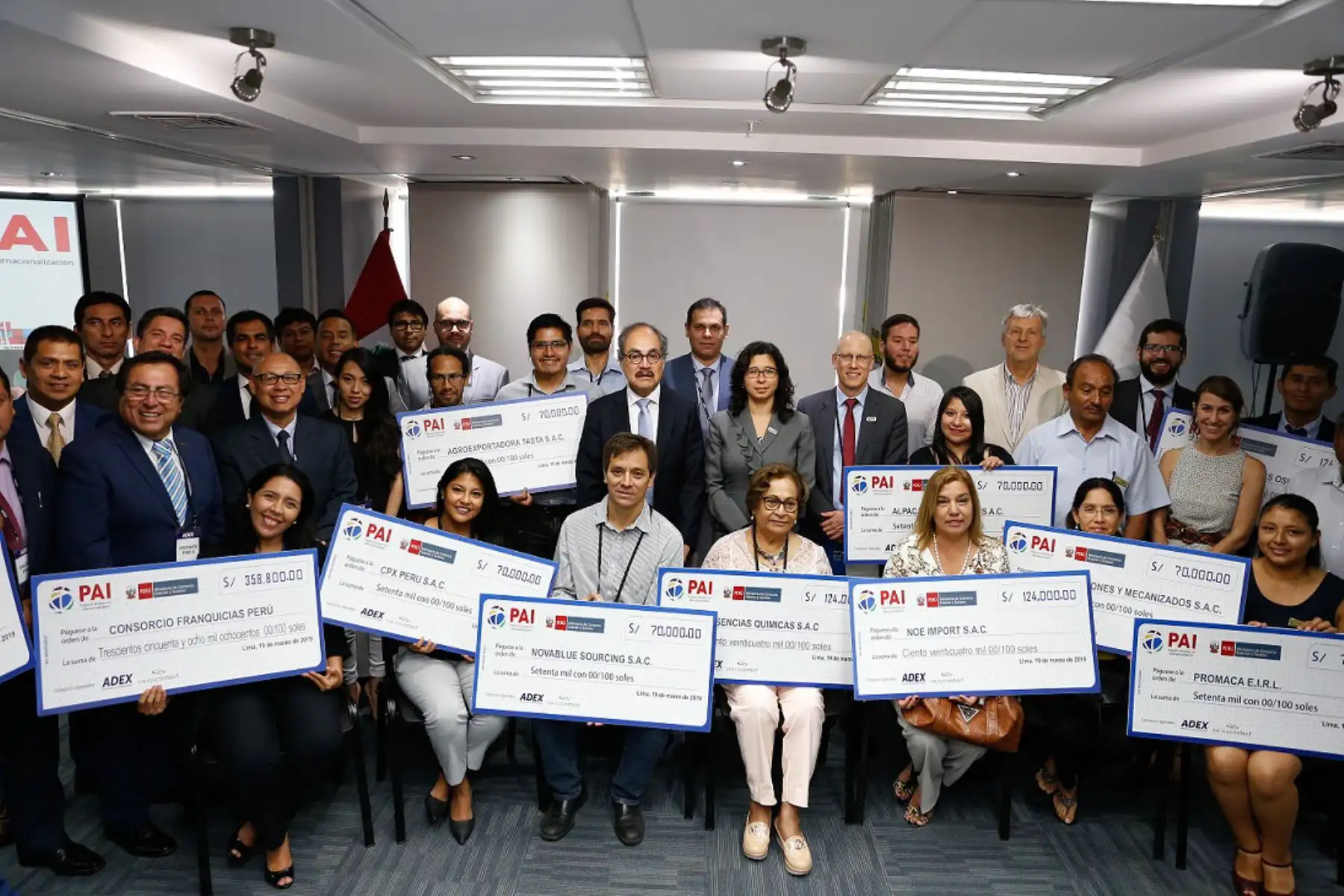 Empresas de seis regiones se preparan para exportar y llegar a nuevos mercados.