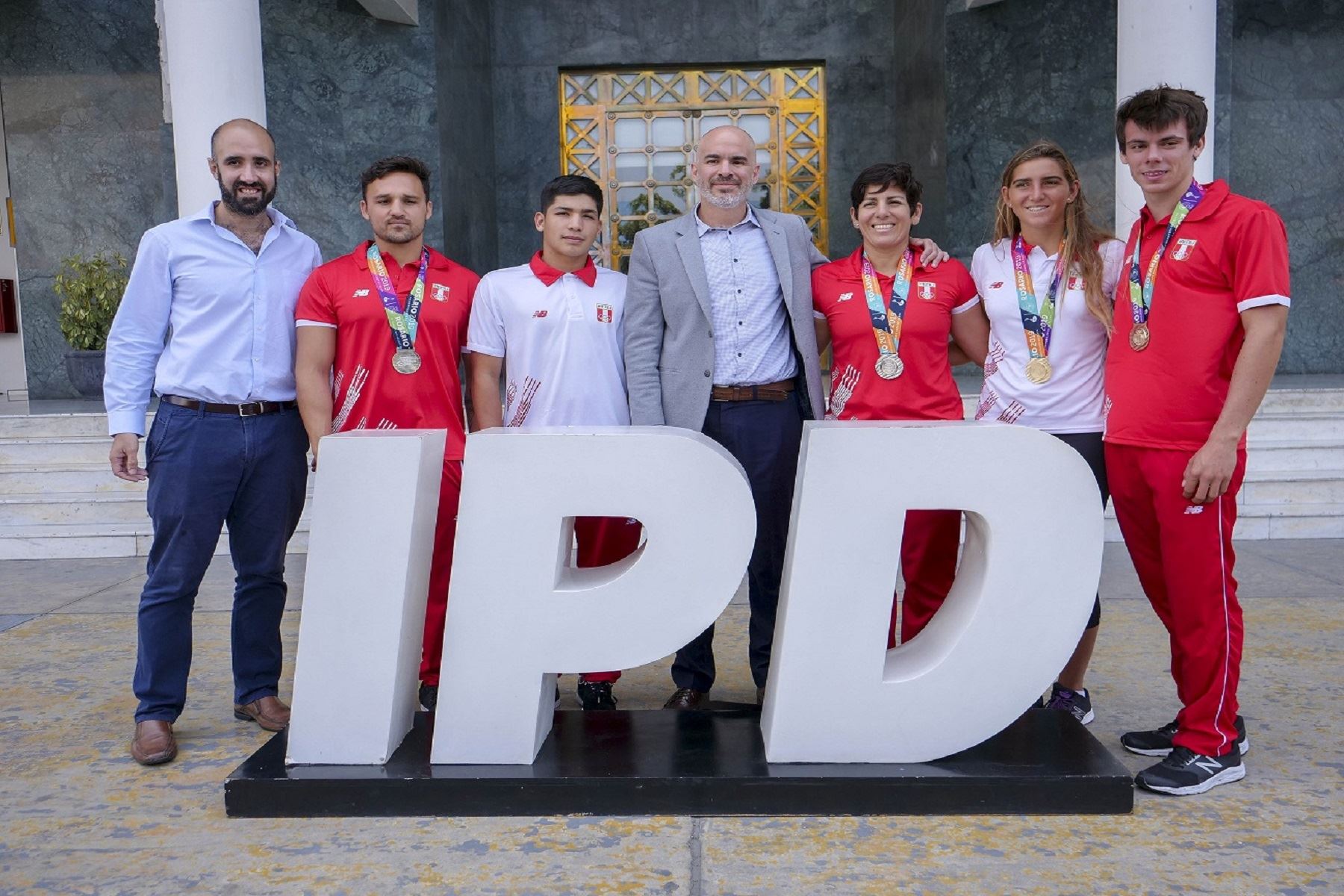 Rinden homenaje a delegación peruana que logró histórico récord en  Juegos Suramericanos de Playa Rosario  Foto: Difusión