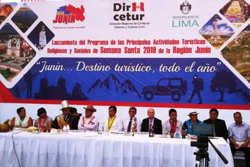 Más de 100,000 visitantes, entre peruanos y extranjeros, proyecta recibir la región Junín durante las celebraciones de Semana Santa, que no solo se circunscribe a la festividad religiosa, sino que brinda la ocasión de conocer y apreciar los ingentes atractivos turísticos que alberga este departamento ubicado en la sierra y selva central del Perú.