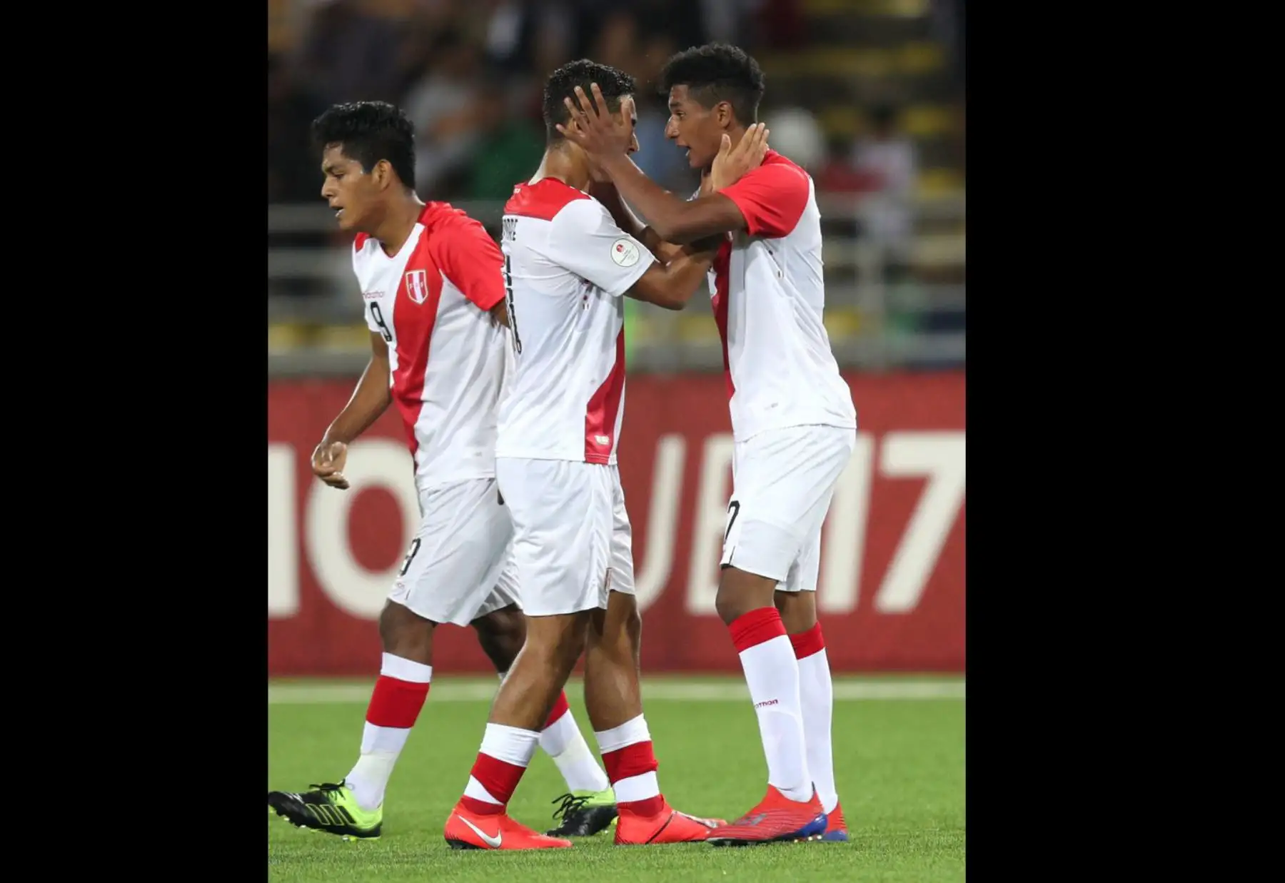 Perú vence 3-1 a su similar de Bolivia por el Sudamericano Sub 17 en el estadio San Marcos.Foto: ANDINA/FPF