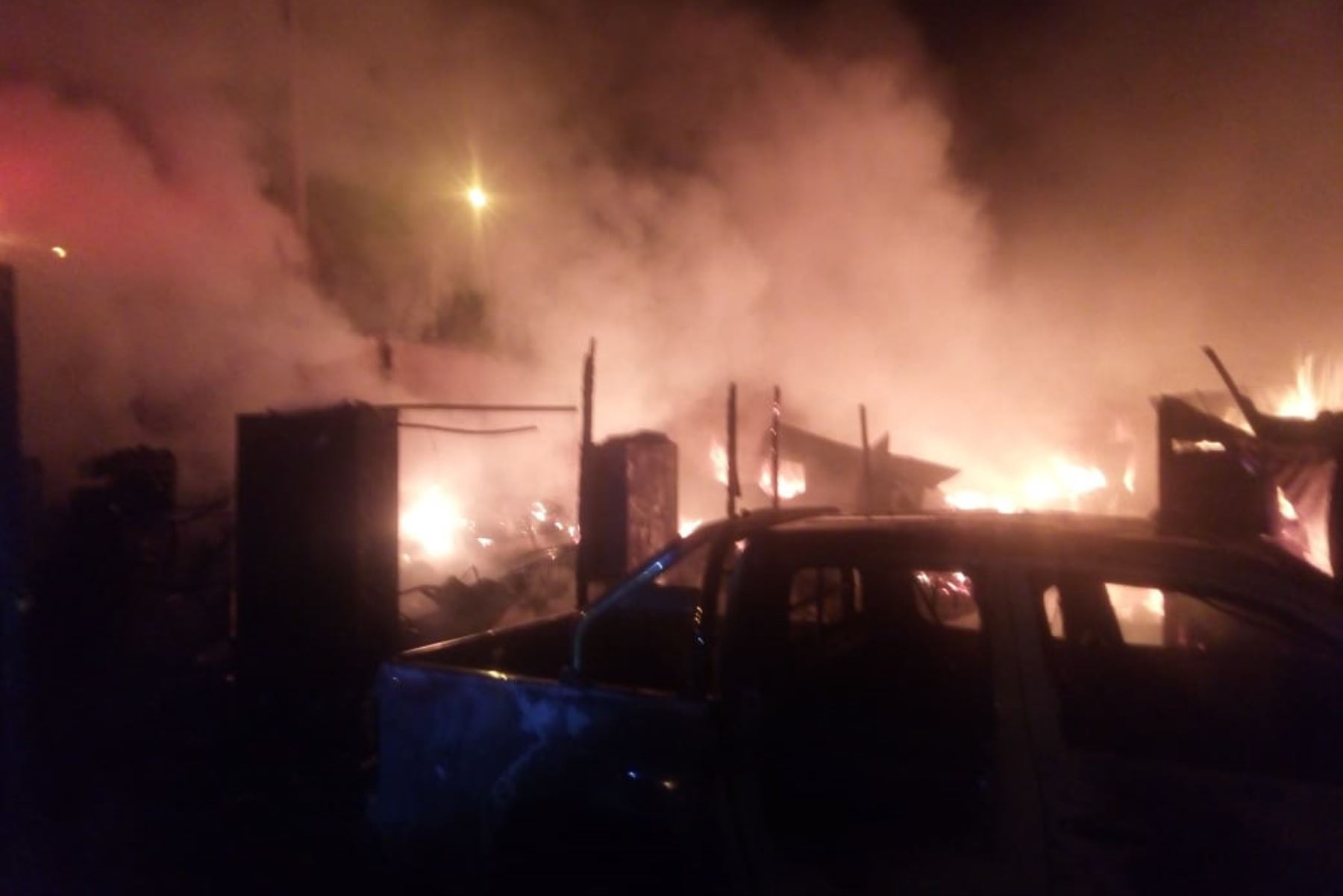 Investigan incendio que afectó ambientes del Gobierno Regional de Arequipa. ANDINA