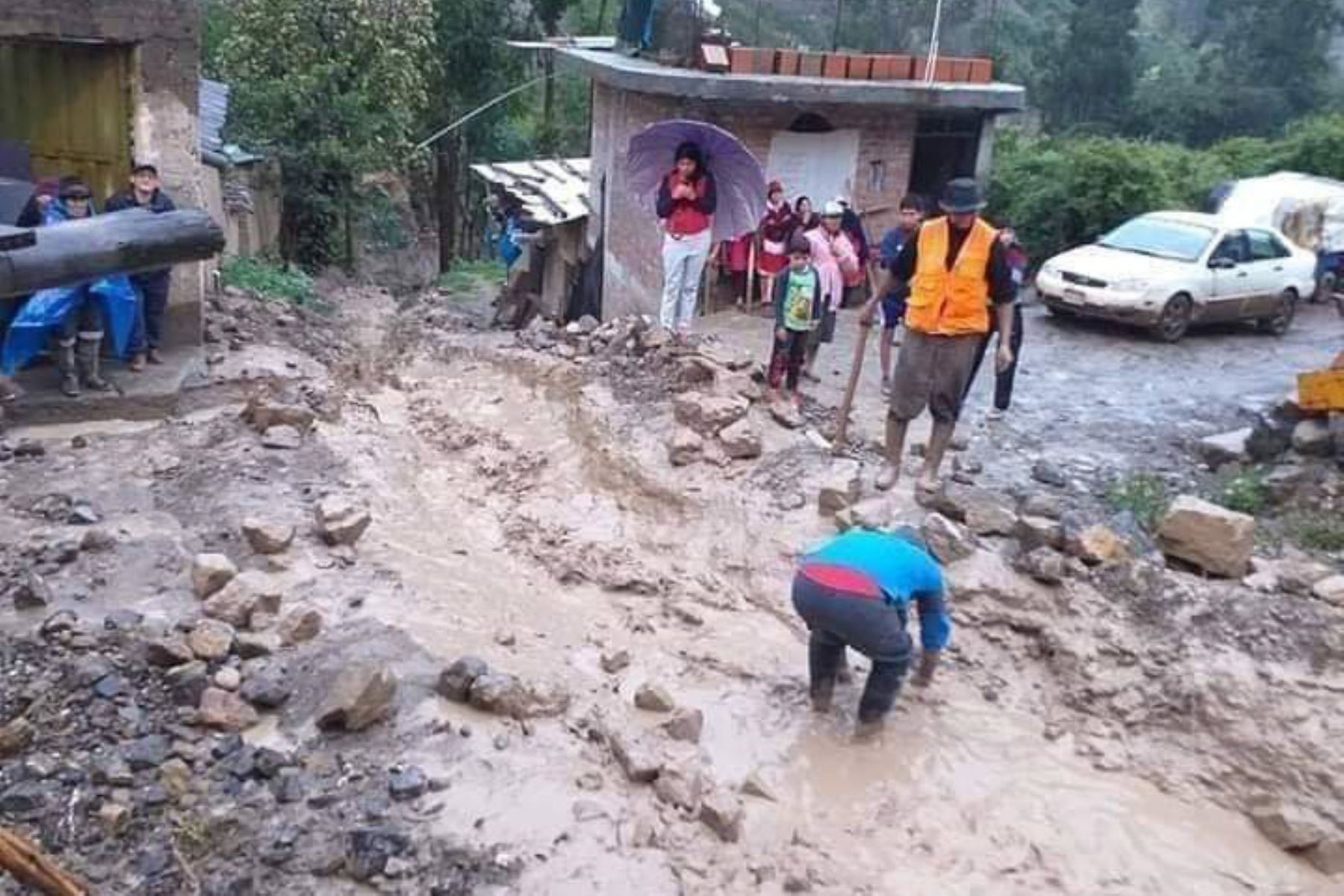 Lluvias intensas provocan huaico que afecta a 20 viviendas ubicadas en centro poblado de provincia de Pomabamba, en Áncash. INTERNET/Medios