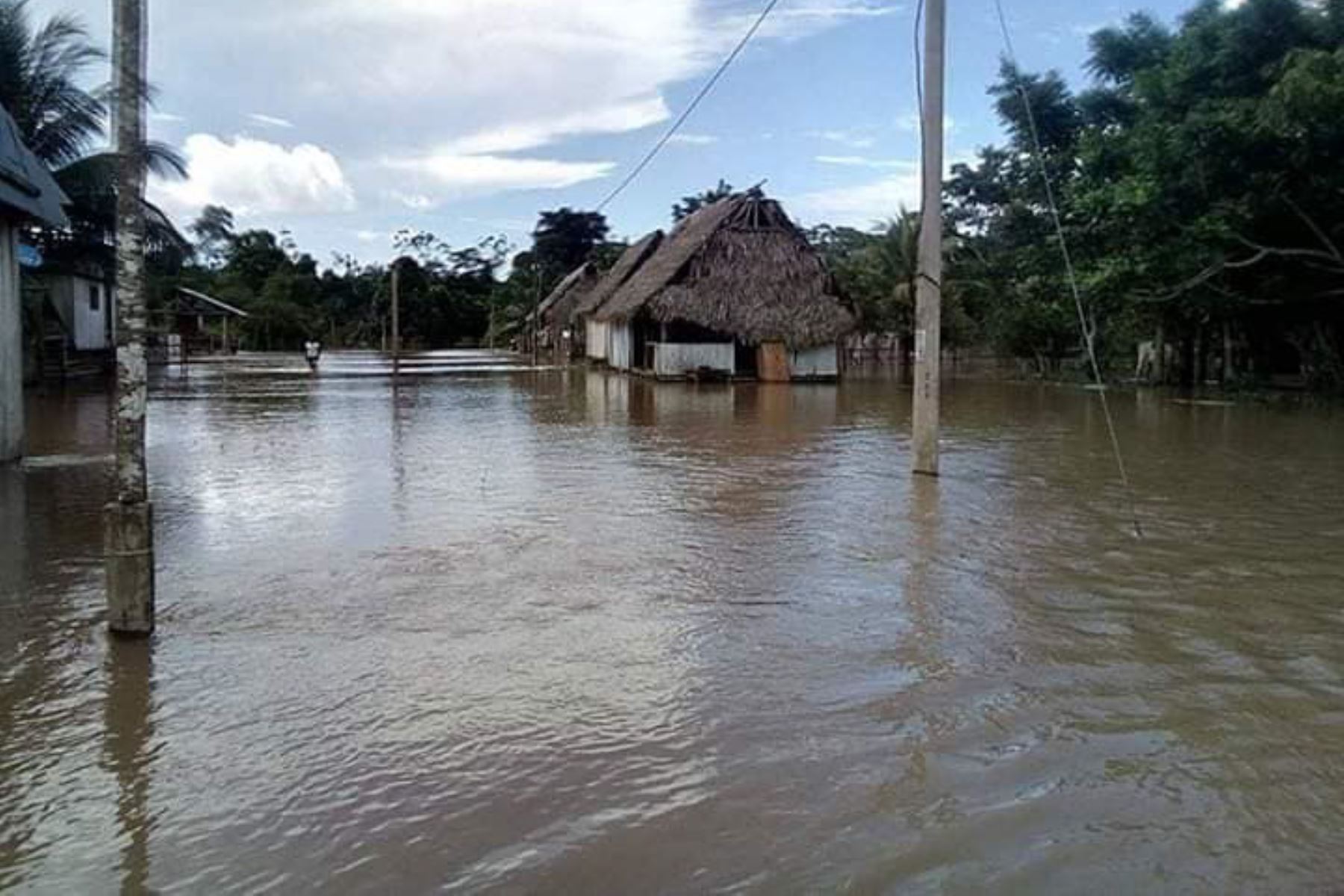 El Instituto Nacional de Defensa Civil recomendó medidas de preparación ante el incremento del caudal del río Huallaga, en la región San Martín, el mismo que se encuentra en el umbral hidrológico Naranja.  ANDINA