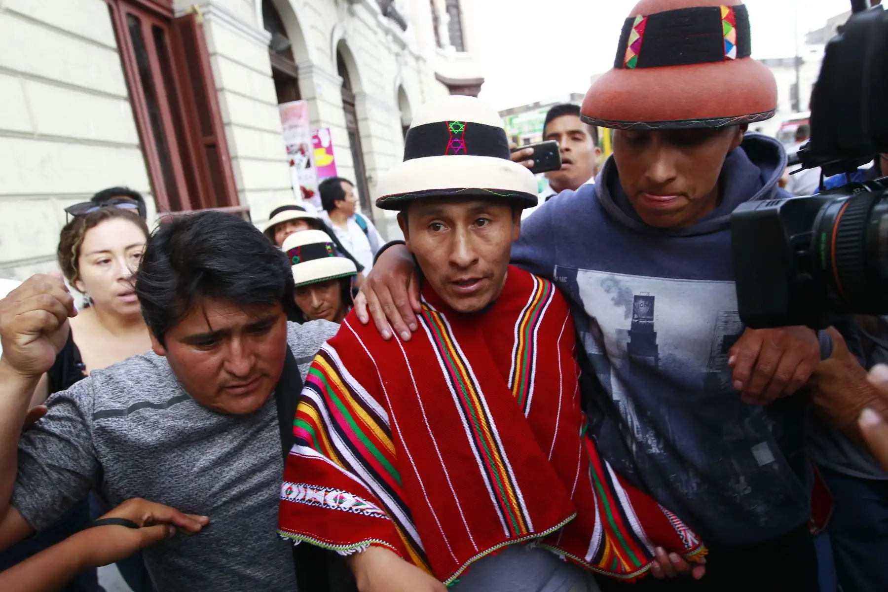 Gregorio Rojas, pdte de la comunidad de Fuera bamba es liberado. Foto: ANDINA/Eddy Ramos