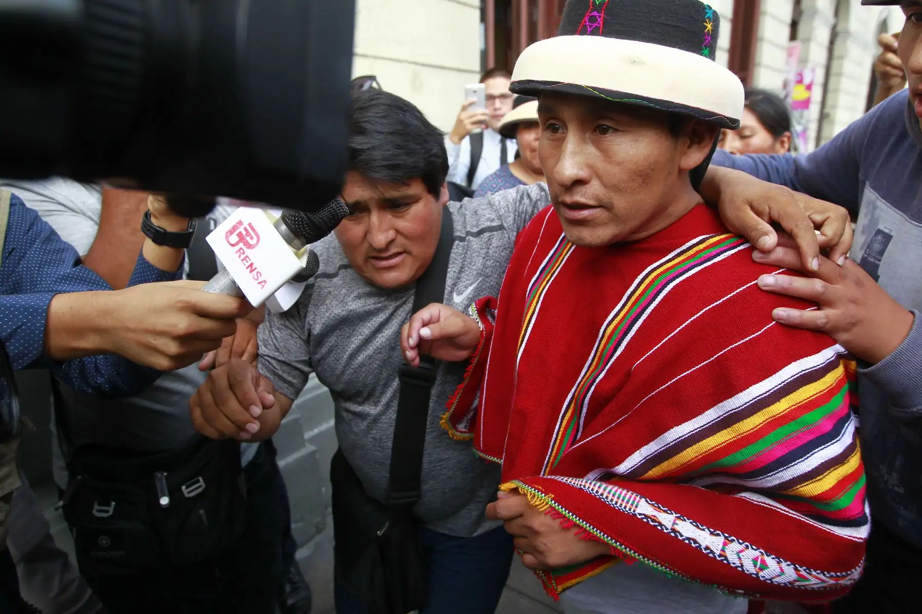 Gregorio Rojas, pdte de la comunidad de Fuera bamba es liberado. Foto: ANDINA/Eddy Ramos