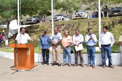 A pedido de la ministra de Agricultura y Riego, Fabiola Muñoz, se trabajará de "manera urgente" en la ejecución de la presa Chonta, afirmó el viceministro de Desarrollo e Infraestructura Agraria y Riego, Jorge Luis Montenegro Chavesta, durante su visita al Proyecto Especial Jequetepeque - Zaña (Pejeza), en Cajamarca.