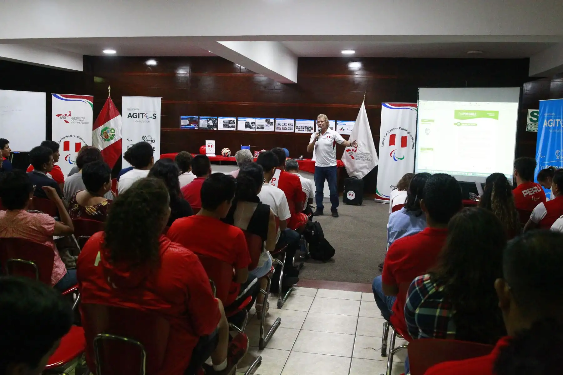 La Asociación Nacional Paralímpica del Perú – ANPPERU realiza el Taller de concientización llamado “I´m POSSIBLE” el cual busca sensibilizar y concientizar a las personas a través de charlas y actividades lúdicas que permitan conocer todo lo referente al Movimiento Paralímpico. Foto: ANDINA/Eddy Ramos